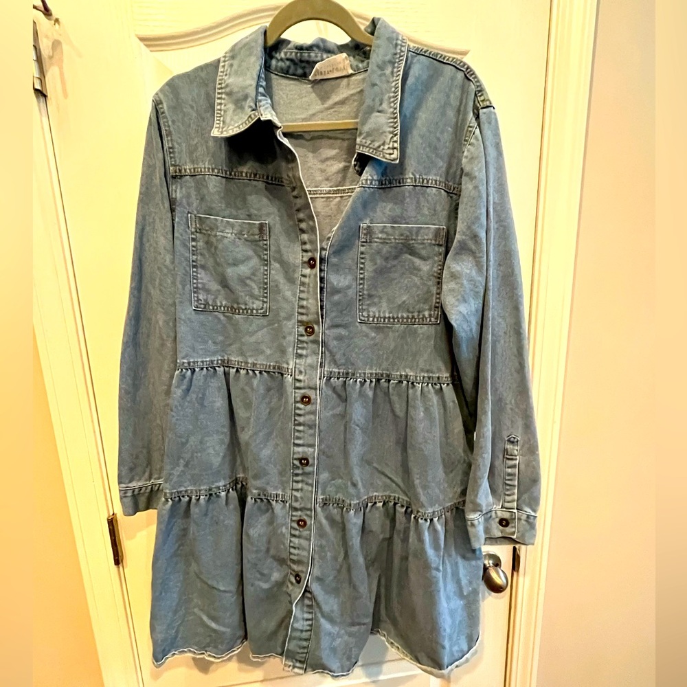 Cute boutique jean dress. Size large.